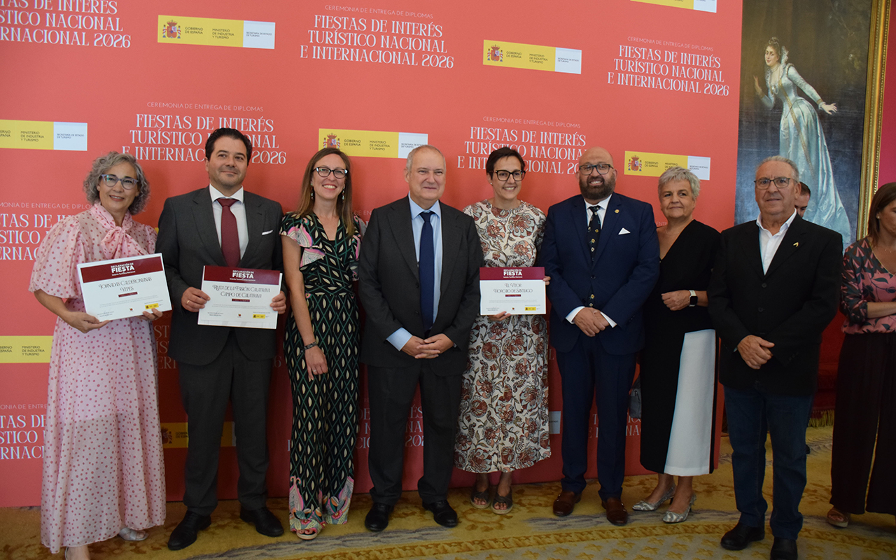 El Vítor de Horcajo de Santiago recibe en el Teatro Real su diploma oficial de Fiesta de Interés Turístico Nacional El Vítor de Horcajo de Santiago recibe en el Teatro Real su diploma oficial de Fiesta de Interés Turístico Nacional