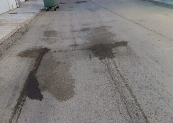 El alcalde de Palomares del Campo denuncia vertidos en las calles procedentes del servicio de recogida de basuras