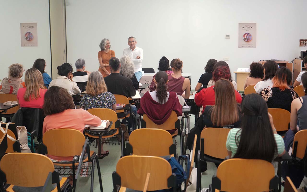 El campus de Cuenca celebra la quinta edición del curso de verano sobre arte textil contemporáneo El campus de Cuenca celebra la quinta edición del curso de verano sobre arte textil contemporáneo
