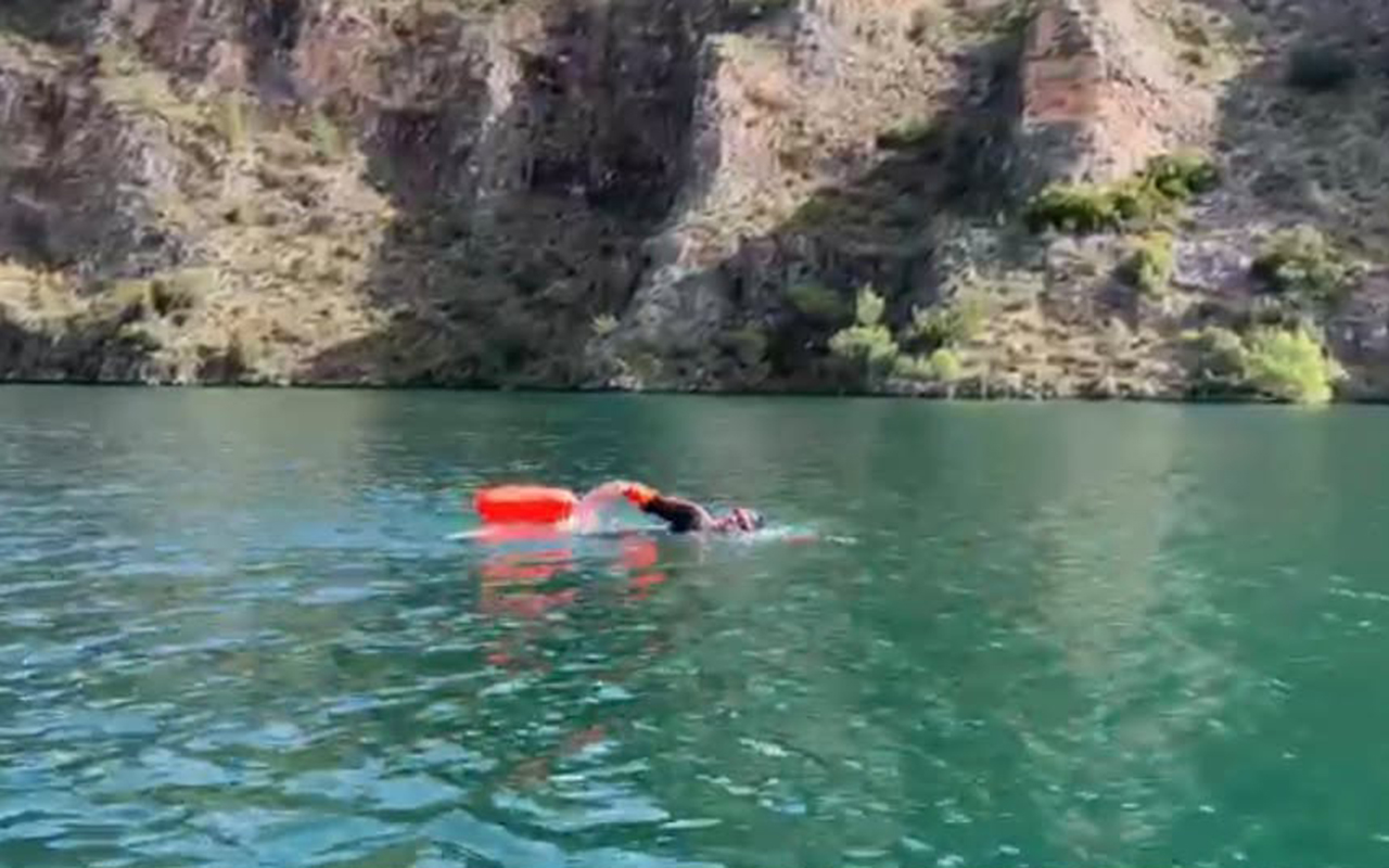 El embalse de Bolarque acoge la sexta edición de la travesía solidaria de Nacho Redondo a favor de los niños de NIPACE 1 El embalse de Bolarque acoge la sexta edición de la travesía solidaria de Nacho Redondo a favor de los niños de NIPACE