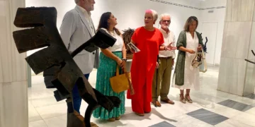 El escultor Justo Vicente inaugura en Guadalajara la exposición Antolomía por Ferias