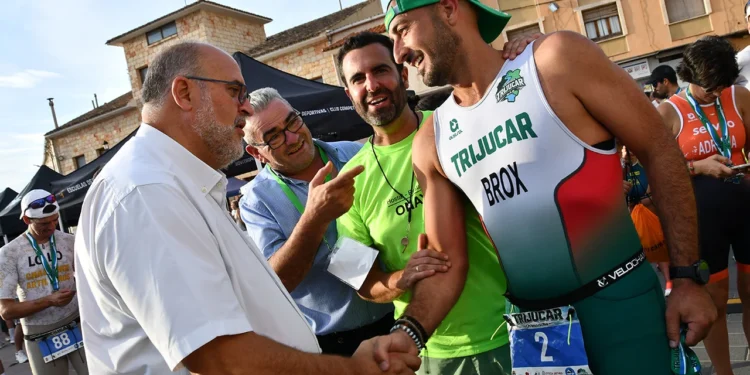El nuevo triatlón de Honrubia y Tébar reúne a 350 deportistas