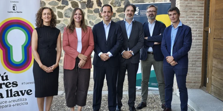 El programa ‘Tú eres la llave’ alcanza a más de 97.000 personas en Castilla-La Mancha y estrena una nueva fase para impulsar la economía circular en la región El programa ‘Tú eres la llave’ alcanza a más de 97.000 personas en Castilla-La Mancha y estrena una nueva fase para impulsar la economía circular en la región