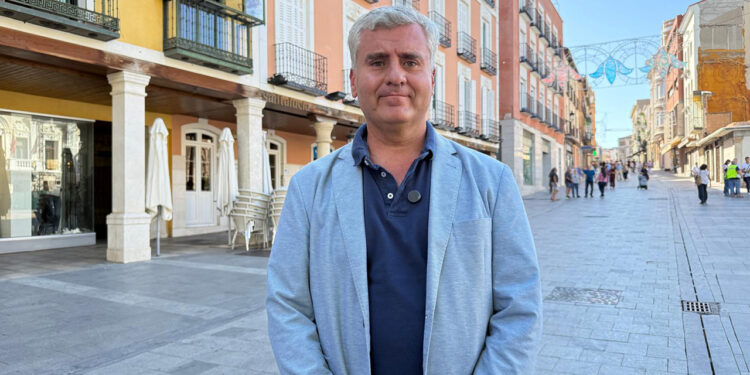 Esteban: “Alberto Rojo rechaza la defensa de Ceuta y ha vuelto a elegir a Pedro Sánchez antes que a los españoles” Esteban: “Alberto Rojo rechaza la defensa de Ceuta y ha vuelto a elegir a Pedro Sánchez antes que a los españoles”
