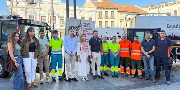Guadalajara despliega un operativo récord de limpieza y jardinería con casi 500 operarios para sus Ferias Guadalajara despliega un operativo récord de limpieza y jardinería con casi 500 operarios para sus Ferias