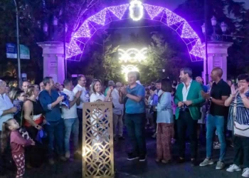 Guadalajara enciende las Ferias en La Concordia y reparte miles de pañuelos morados