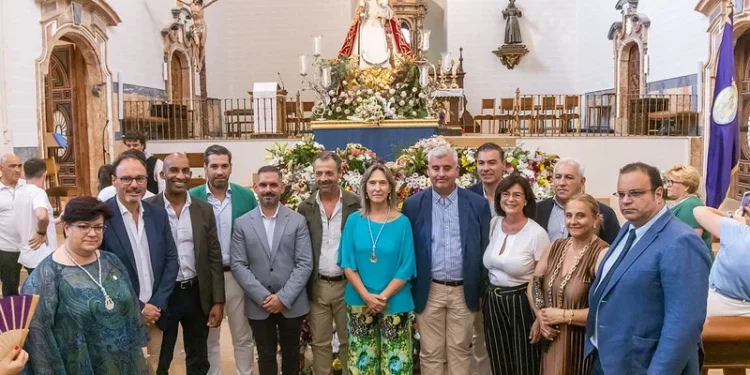 Guadalajara llena de flores el Fuerte de San Francisco en la víspera de la Virgen de la Antigua Guadalajara llena de flores el Fuerte de San Francisco en la víspera de la Virgen de la Antigua