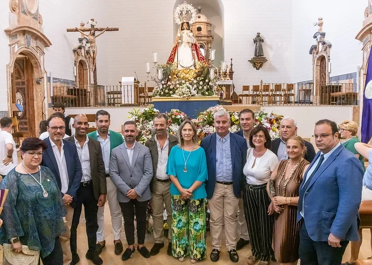 Guadalajara llena de flores el Fuerte de San Francisco en la víspera de la Virgen de la Antigua