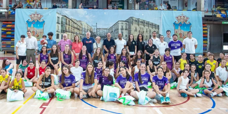 Guadalajara distingue a las referentes del baloncesto femenino local en su cita anual con el deporte Guadalajara distingue a las referentes del baloncesto femenino local en su cita anual con el deporte