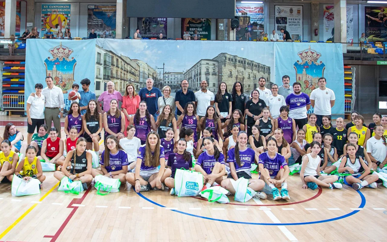 Guadalajara distingue a las referentes del baloncesto femenino local en su cita anual con el deporte Guadalajara distingue a las referentes del baloncesto femenino local en su cita anual con el deporte