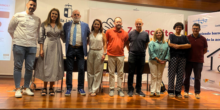 Institutos de Guadalajara impulsan proyectos pioneros de apicultura 4.0, cerveza 3D y materiales reciclados en las aulas Institutos de Guadalajara impulsan proyectos pioneros de apicultura 4.0, cerveza 3D y materiales reciclados en las aulas