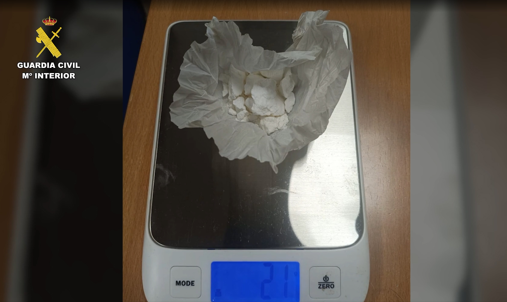 Interceptado en la A-3 a su paso por Tarancón tras arrojar 240 gramos de droga por la ventanilla 1 Interceptado en la A-3 a su paso por Tarancón tras arrojar 240 gramos de droga por la ventanilla
