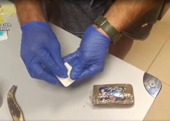 Interceptado en la A-3 a su paso por Tarancón tras arrojar 240 gramos de droga por la ventanilla