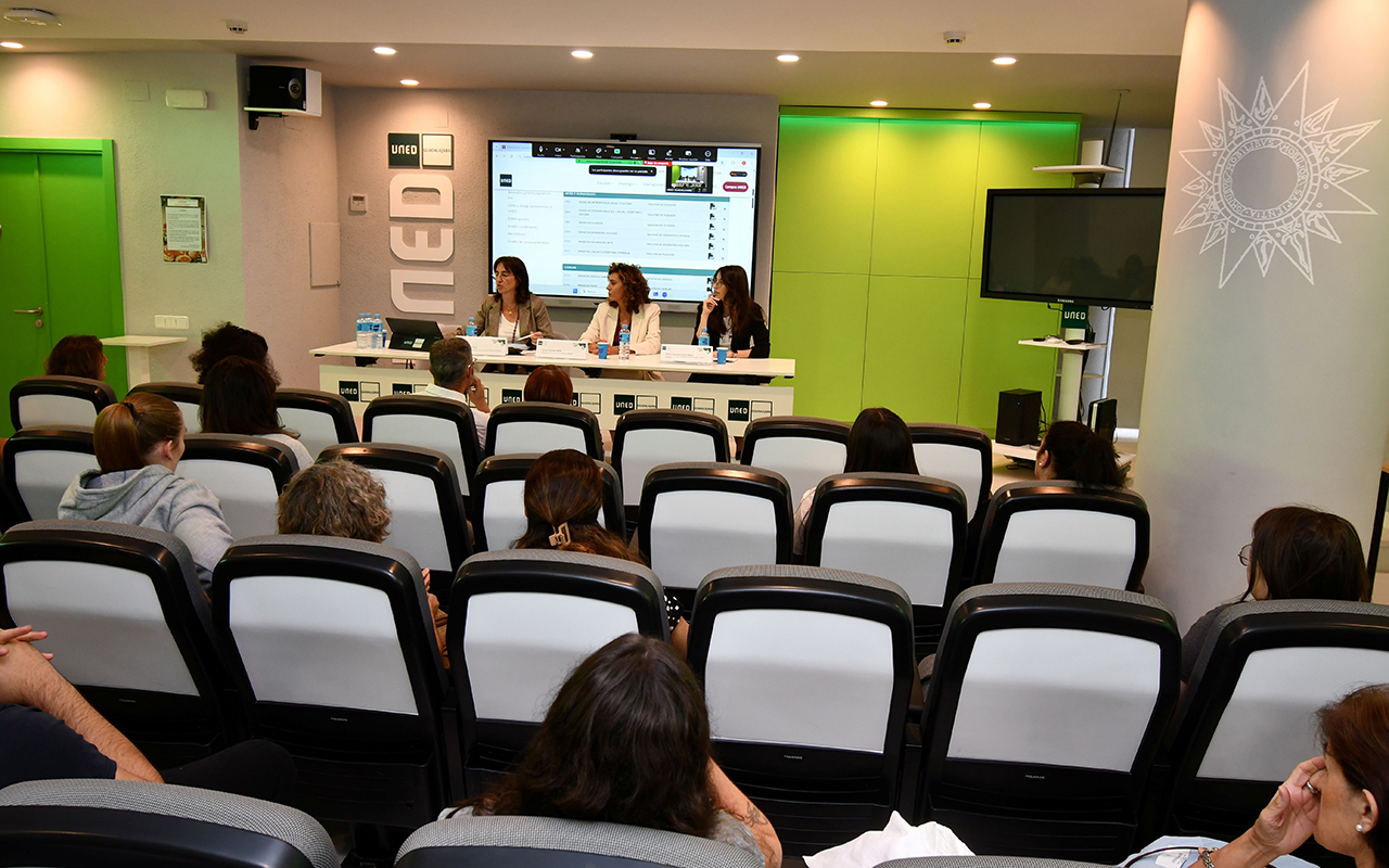 Jornada de Puertas Abiertas en UNED Guadalajara y comienzo del Plan de Acogida y Acompañamiento Jornada de Puertas Abiertas en UNED Guadalajara y comienzo del Plan de Acogida y Acompañamiento
