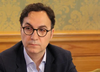 Julián Niño: “Dolz debería darse una vuelta por las instalaciones deportivas antes de anunciar otro pabellón”