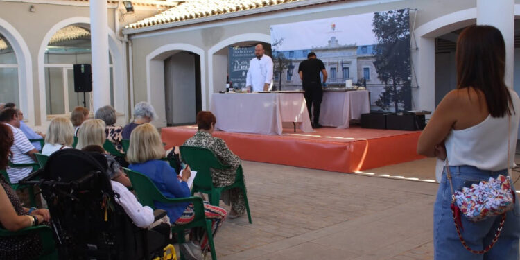 La Feria de Artesanía de Cuenca bate récords con 21.500 visitas y casi 148.000 euros en ventas La Feria de Artesanía de Cuenca bate récords con 21.500 visitas y casi 148.000 euros en ventas