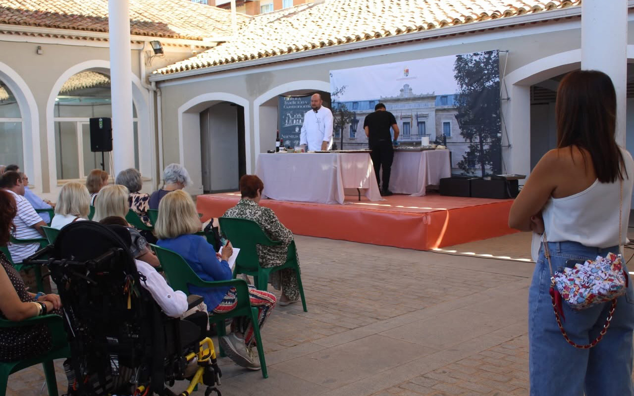 La Feria de Artesanía de Cuenca bate récords con 21.500 visitas y casi 148.000 euros en ventas La Feria de Artesanía de Cuenca bate récords con 21.500 visitas y casi 148.000 euros en ventas