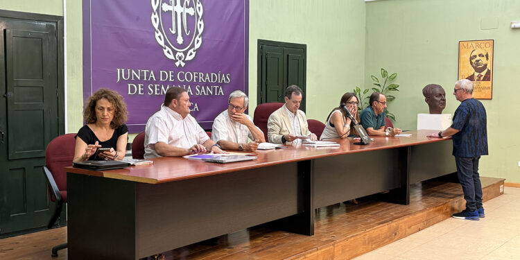 La Junta de Cofradías de Cuenca elegirá a su nueva Comisión Ejecutiva el 5 de octubre tras abrir el relevo de Sánchez Albendea La Junta de Cofradías de Cuenca elegirá a su nueva Comisión Ejecutiva el 5 de octubre tras abrir el relevo de Sánchez Albendea