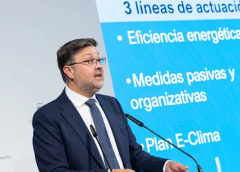 La Junta destina 80 millones a climatizar 12.000 aulas y refuerza la enfermería escolar