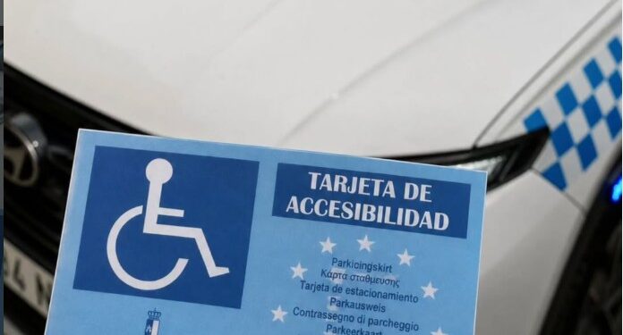 La Policía Local de Cuenca localiza un coche robado aparcado con una fotocopia de tarjeta de movilidad reducida