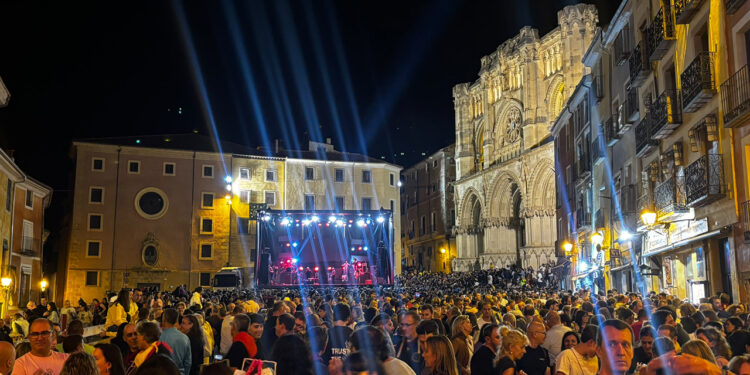 La segunda noche de San Mateo en Cuenca deja ocho traslados hospitalarios y cerca de 200 personas sensibilizadas en el Punto Violeta La segunda noche de San Mateo en Cuenca deja ocho traslados hospitalarios y cerca de 200 personas sensibilizadas en el Punto Violeta