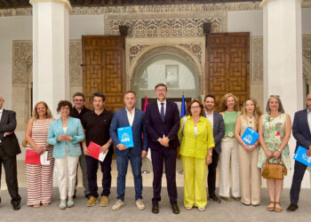 Las aulas de Castilla-La Mancha estrenan curso con 600 profesores más y 18 horas en Secundaria Las aulas de Castilla-La Mancha estrenan curso con 600 profesores más y 18 horas en Secundaria
