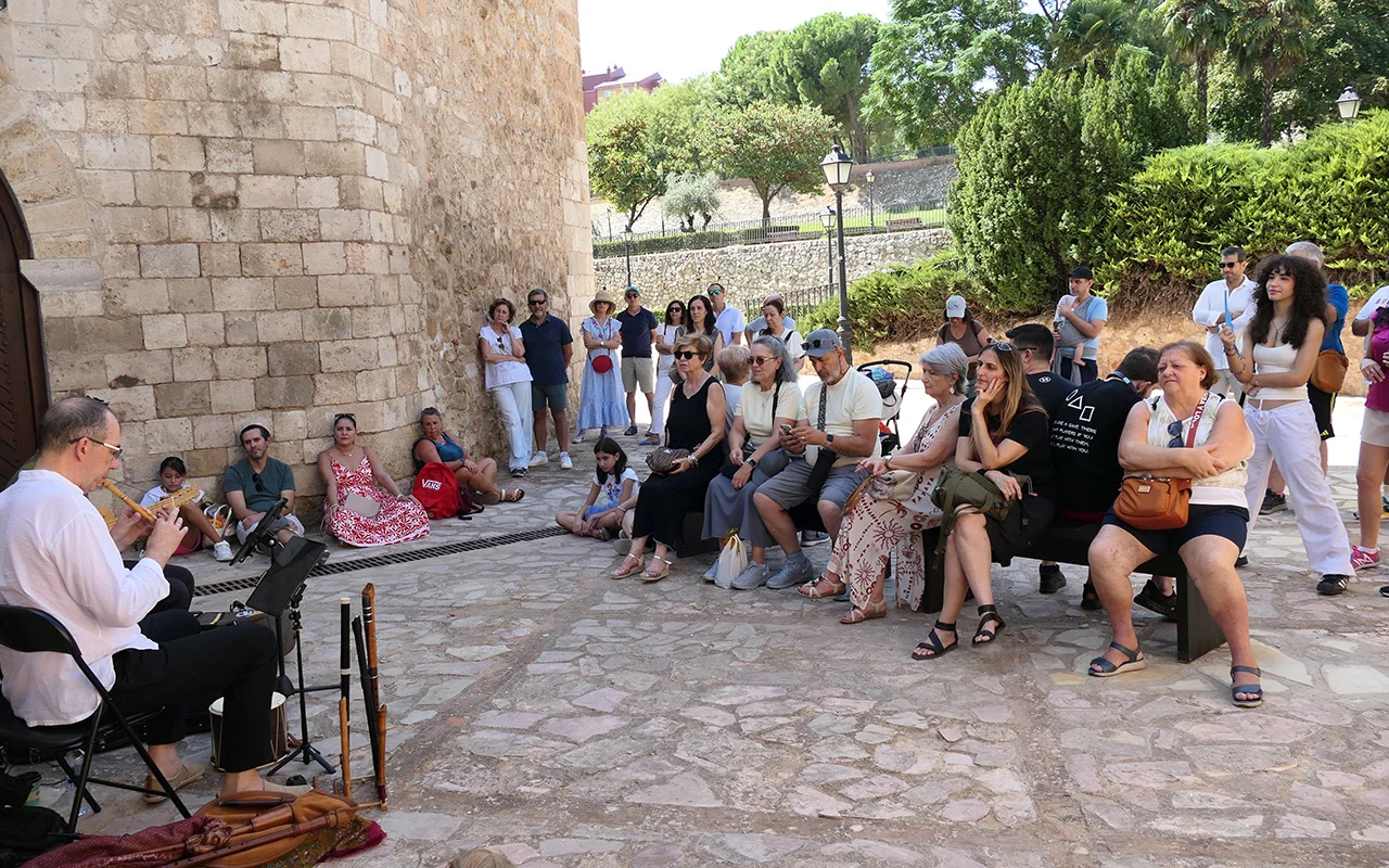 Los torreones de Álvar Fáñez y el Alamín conquistan a las familias de Guadalajara en su estreno medieval Los torreones de Álvar Fáñez y el Alamín conquistan a las familias de Guadalajara en su estreno medieval