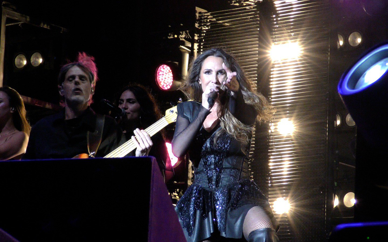 Malú llena la capital alcarreña Malú llena la capital alcarreña