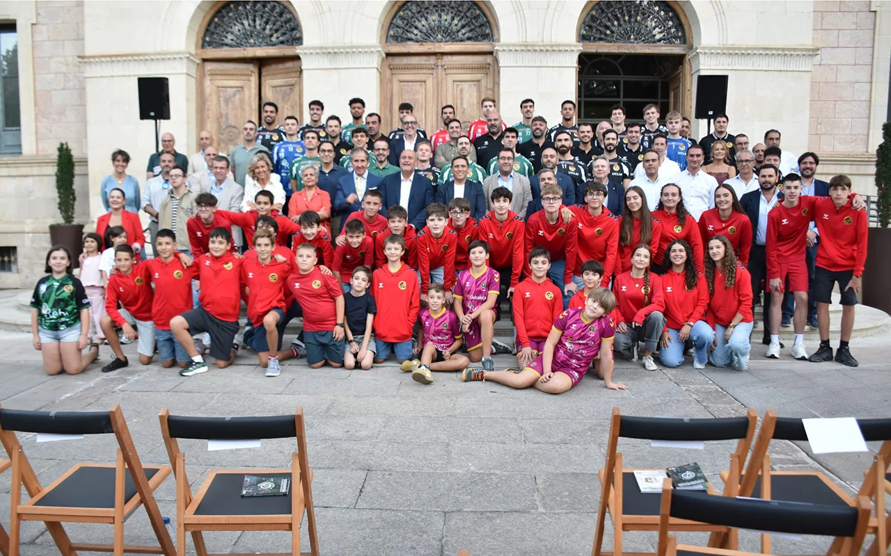 Martínez Chana renueva el compromiso de la Diputación con el Rebi Cuenca y destaca que es patrimonio de todos los conquenses Martínez Chana renueva el compromiso de la Diputación con el Rebi Cuenca y destaca que es patrimonio de todos los conquenses