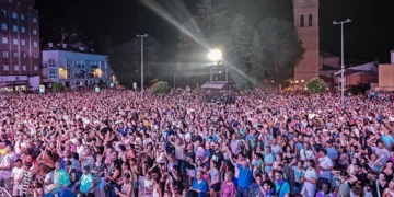 Santa María reúne a 12.000 personas con la Orquesta Panorama en la víspera de la patrona