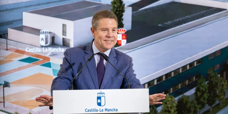 Page anuncia 23 millones de euros más para climatización de centros y 1.000 nuevos profesionales para la inclusión educativa