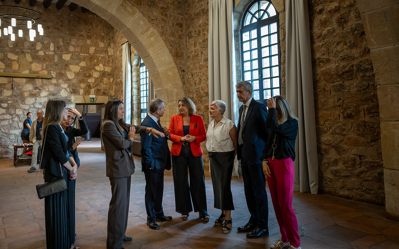 Page anuncia una partida de 17,5 millones de euros para formación dual y para la creación de pequeñas empresas Page anuncia una partida de 17,5 millones de euros para formación dual y para la creación de pequeñas empresas