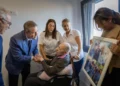 Page avanza más deducciones fiscales “para ayudar a las familias” de Castilla-La Mancha en el comienzo del curso escolar