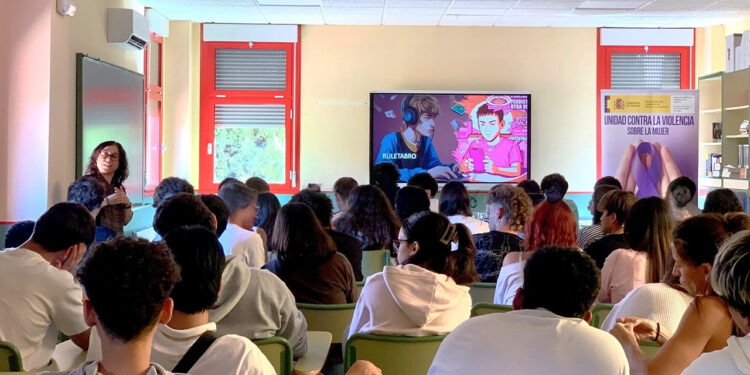 Setenta alumnos de Horcajo de Santiago se forman con la Subdelegación para frenar el machismo digital en redes Setenta alumnos de Horcajo de Santiago se forman con la Subdelegación para frenar el machismo digital en redes
