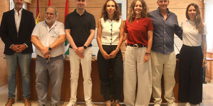 Toman posesión tres administrativos como funcionarios de carrera del Ayuntamiento de Cabanillas Toman posesión tres administrativos como funcionarios de carrera del Ayuntamiento de Cabanillas