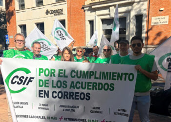 Trabajadores de Correos se concentran en Cuenca y Guadalajara ante la pérdida de plantilla