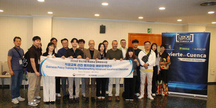 Una delegación de Corea del Sur examina en Cuenca el modelo provincial de empleo e inversión Una delegación de Corea del Sur examina en Cuenca el modelo provincial de empleo e inversión
