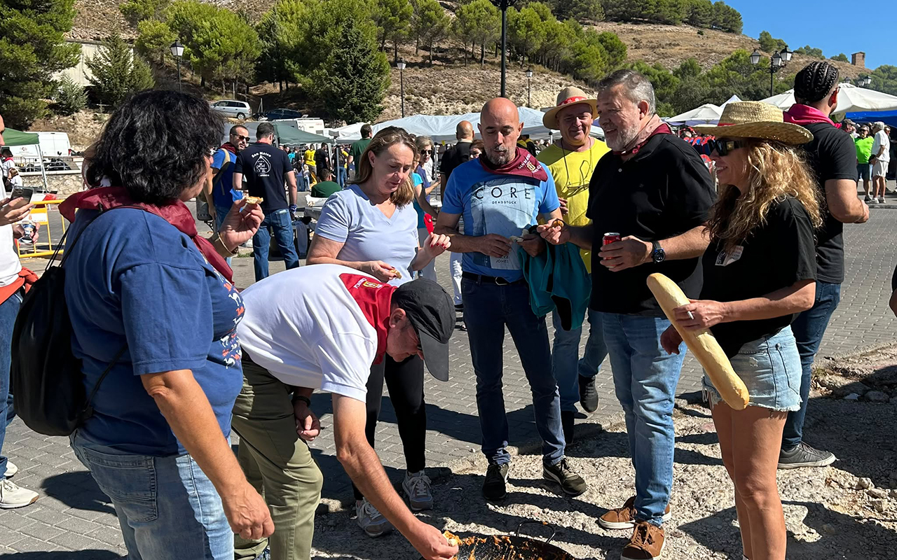 Las peñas y los vecinos de Cuenca baten marcas de participación en el concurso de gachas de San Mateo Las peñas y los vecinos de Cuenca baten marcas de participación en el concurso de gachas de San Mateo