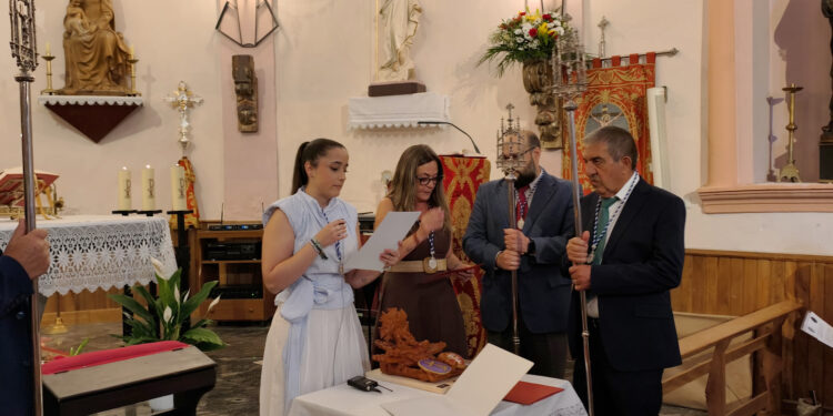 Chillarón sella un histórico hermanamiento cofrade con la Hermandad del Cristo de la Luz de Cuenca