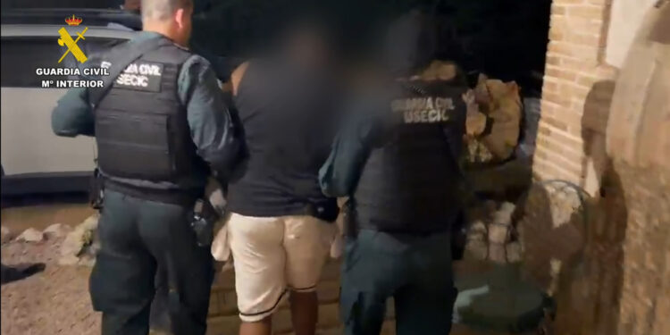 Golpe al narcotráfico internacional que usaba una casa rural de Guadalajara como base de operaciones Golpe al narcotráfico internacional que usaba una casa rural de Guadalajara como base de operaciones