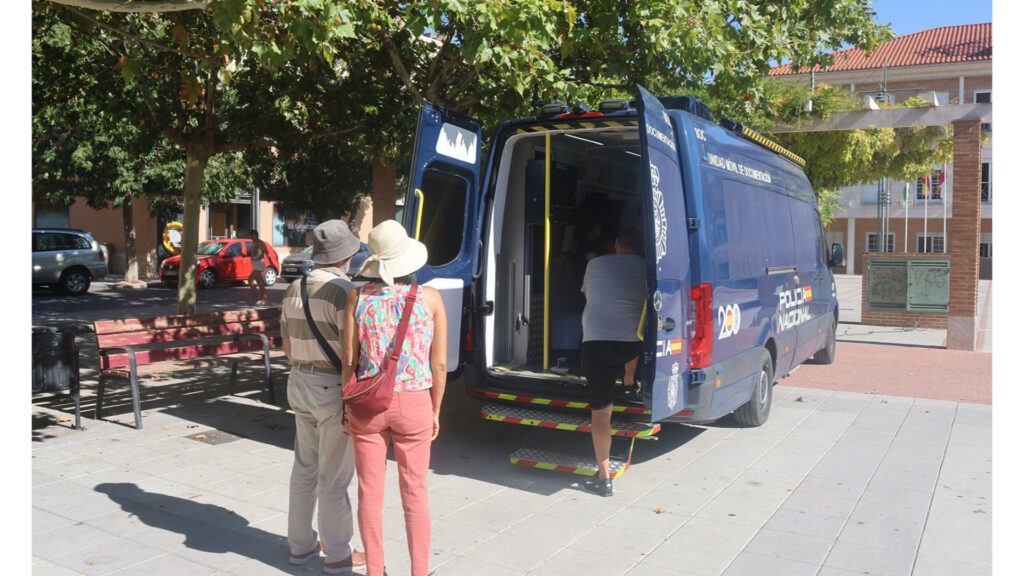Cabanillas tramita 184 carnés y pasaportes sin necesidad de viajar a Guadalajara Cabanillas tramita 184 carnés y pasaportes sin necesidad de viajar a Guadalajara