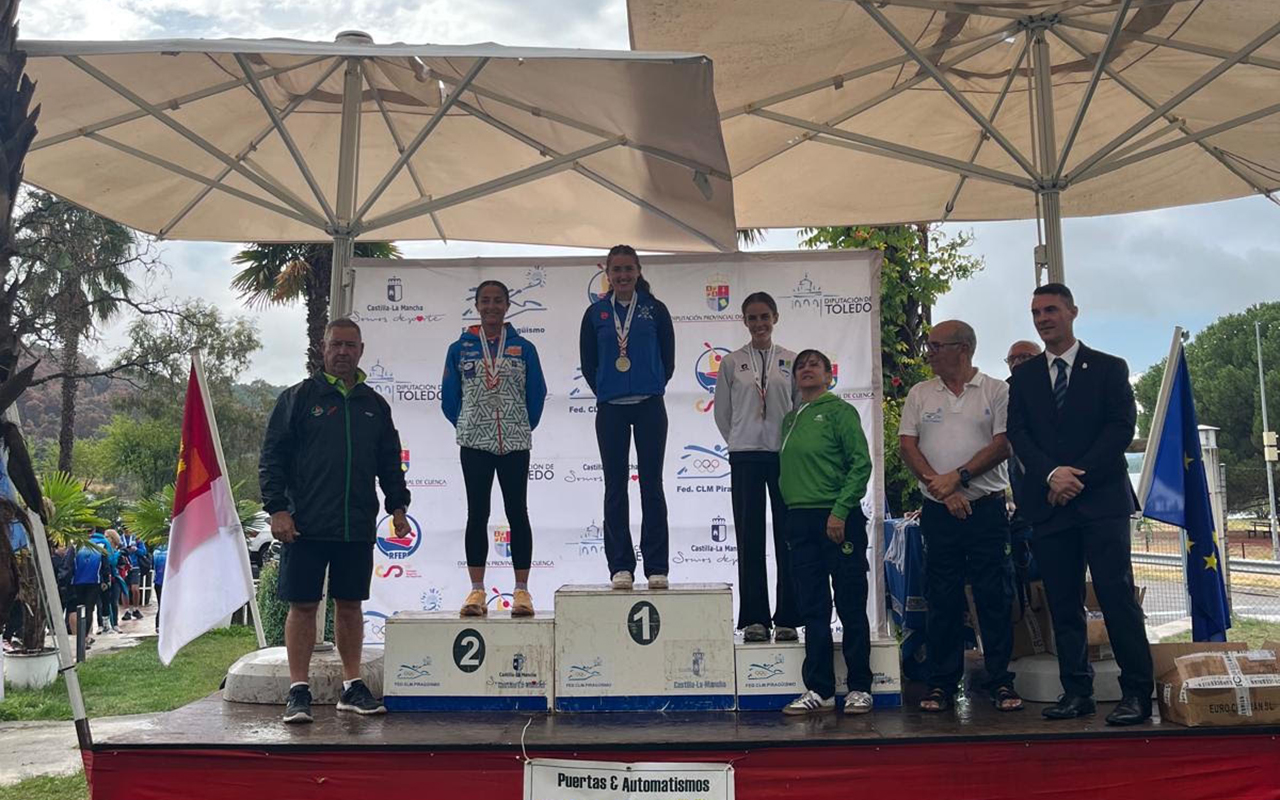 Arantza Toledo se proclama tercera de España Absoluta en el XIV Campeonato de España de Travesías Arantza Toledo se proclama tercera de España Absoluta en el XIV Campeonato de España de Travesías