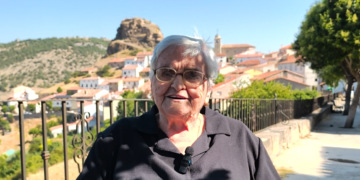 Abrazada a sus recuerdos, a nuestras raíces, Guillerma Millán emprendió el viaje sin retorno