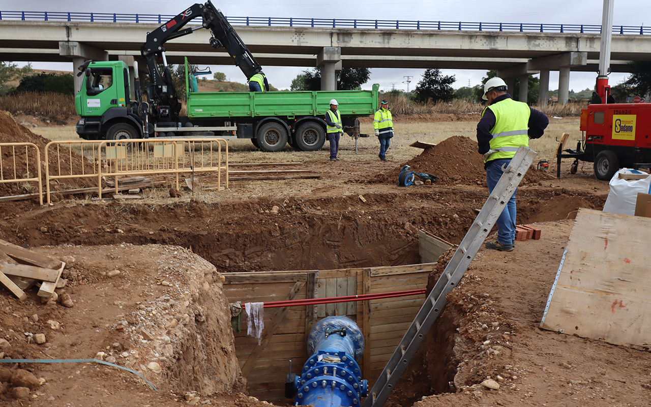 Castilla-La Mancha activa el retorno del 25% del canon del agua con una ayuda mínima de 4.000 euros para los pequeños municipios Castilla-La Mancha activa el retorno del 25% del canon del agua con una ayuda mínima de 4.000 euros para los pequeños municipios