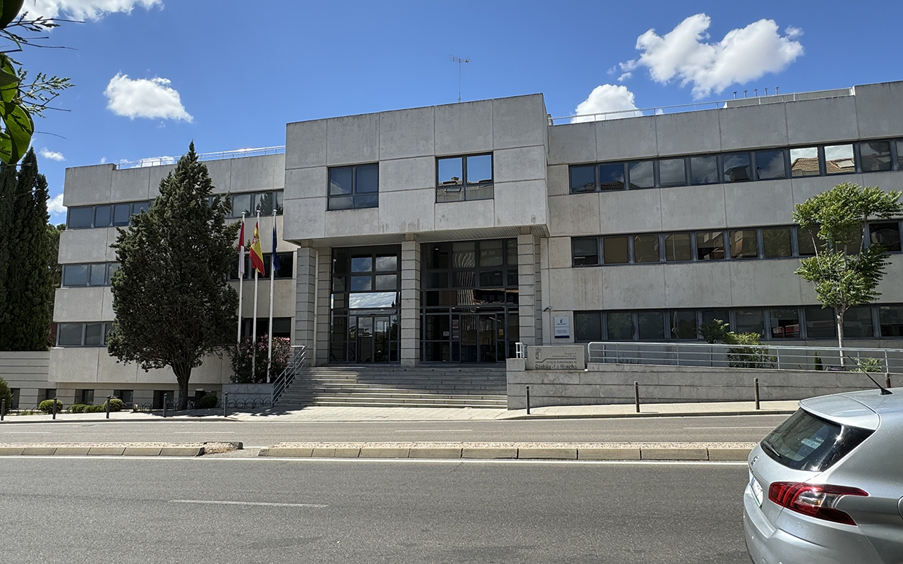 Castilla-La Mancha acuerda con los sindicatos una Oferta de Empleo Público de 881 plazas para personal funcionario Castilla-La Mancha acuerda con los sindicatos una Oferta de Empleo Público de 881 plazas para personal funcionario