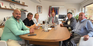 Castilla-La Mancha impulsa la Interprofesional de la Miel con ayudas al gasóleo y apoyo específico en la PAC