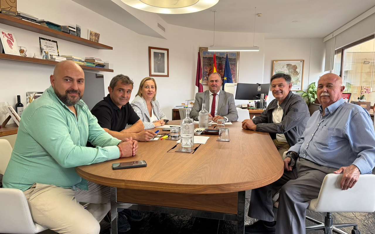 Castilla-La Mancha impulsa la Interprofesional de la Miel con ayudas al gasóleo y apoyo específico en la PAC Castilla-La Mancha impulsa la Interprofesional de la Miel con ayudas al gasóleo y apoyo específico en la PAC