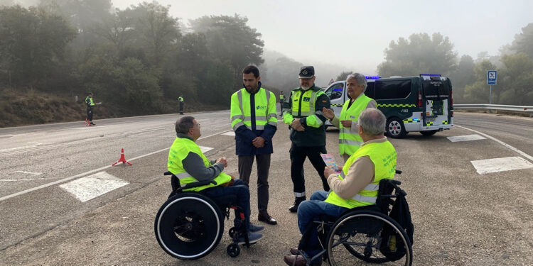 Comienza en la provincia de Cuenca una nueva campaña de la DGT para controlar las distracciones al volante Comienza en la provincia de Cuenca una nueva campaña de la DGT para controlar las distracciones al volante