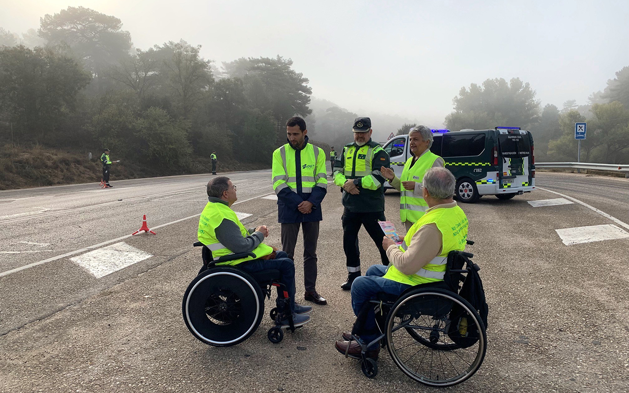 Comienza en la provincia de Cuenca una nueva campaña de la DGT para controlar las distracciones al volante Comienza en la provincia de Cuenca una nueva campaña de la DGT para controlar las distracciones al volante