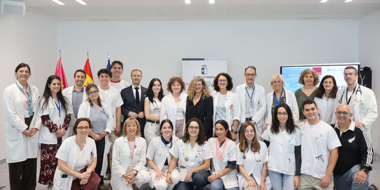 El Hospital Universitario de Cuenca acoge a su primera promoción de estudiantes de Medicina de Albacete para realizar prácticas clínicas